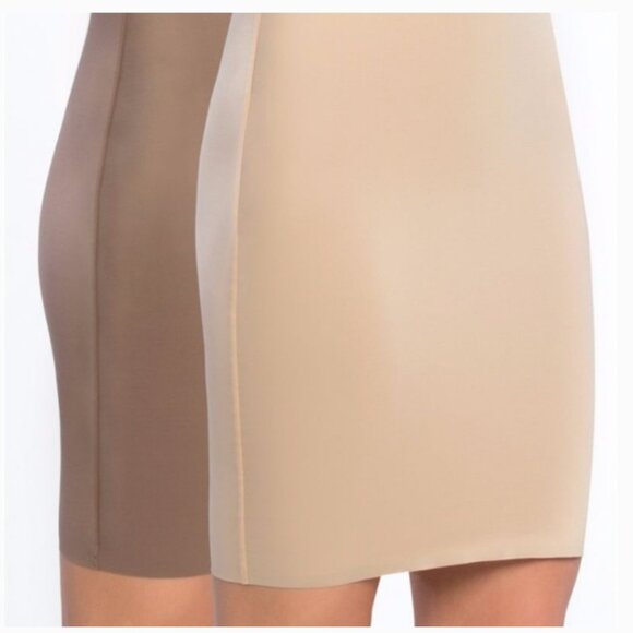Spanx Two-Timing Reversible Half Slip - Picture 2 of 7